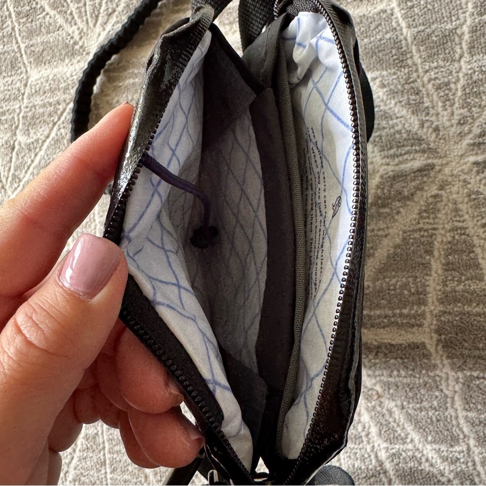 Bellroy Black Crossbody Bag - Picture 5 of 6